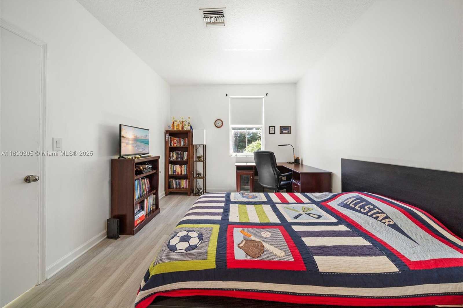 Small Image of 3745 NORTH EAST 214TH ST #37, Aventura Number 36