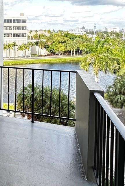 Small Image of 16450 MIAMI DR #503, North Miami Beach Number 1