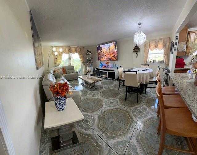 Small Image of 16450 MIAMI DR #503, North Miami Beach Number 5