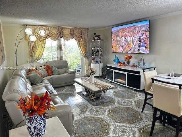 Small Image of 16450 MIAMI DR #503, North Miami Beach Number 7