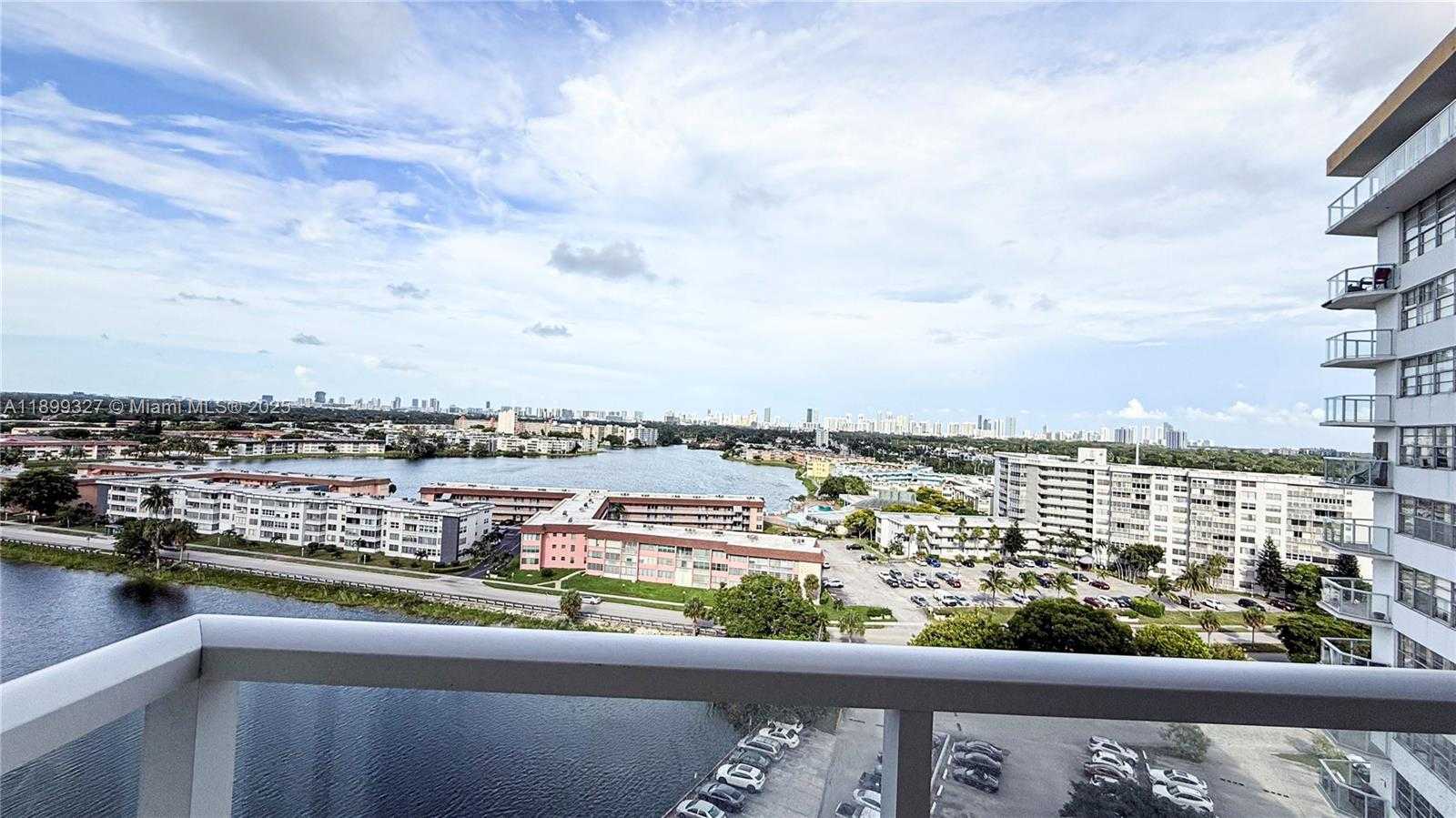 Small Image of 1351 Miami Gardens Dr, Miami Gardens, FL 33169, USA Number 9