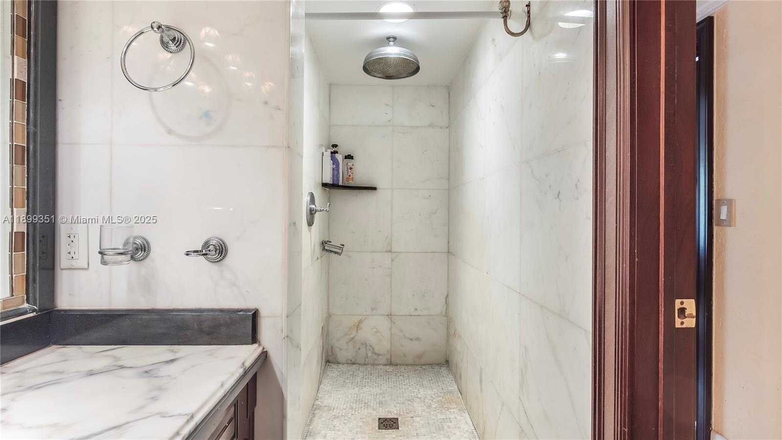 Small Image of 430 POINCIANA ISLAND DR #1710, Sunny Isles Beach Number 23