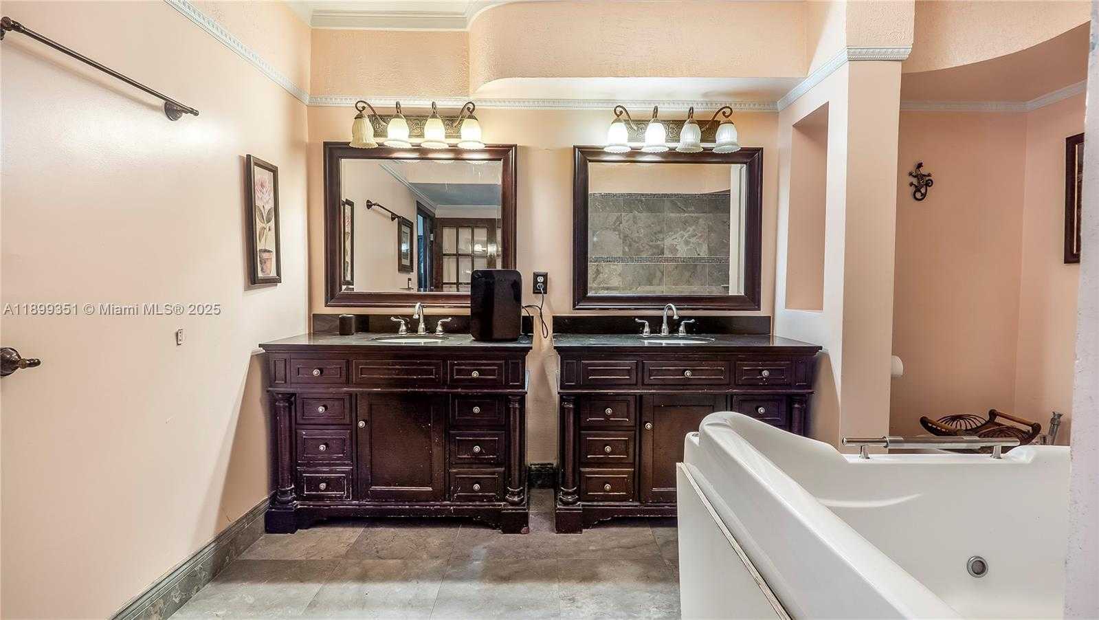 Small Image of 430 POINCIANA ISLAND DR #1710, Sunny Isles Beach Number 28