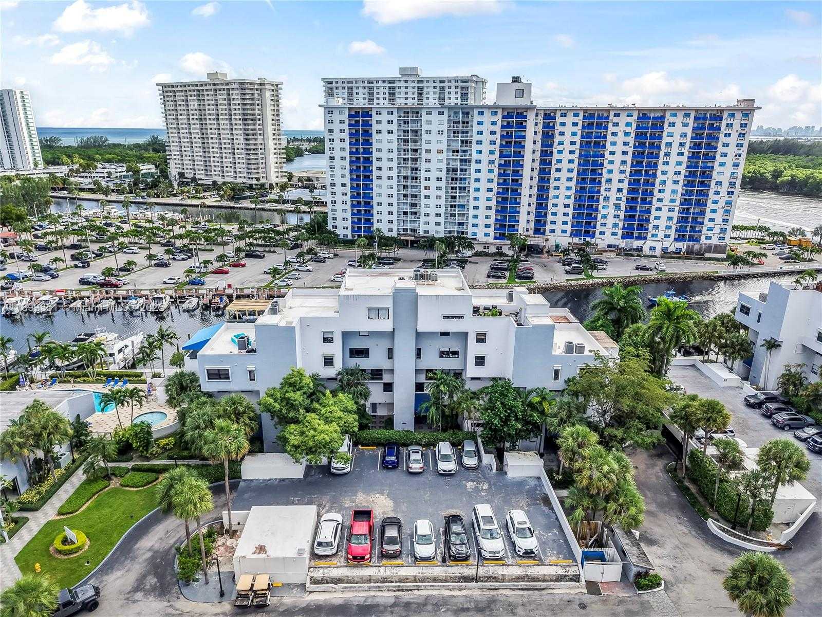 Small Image of 430 POINCIANA ISLAND DR #1710, Sunny Isles Beach Number 40