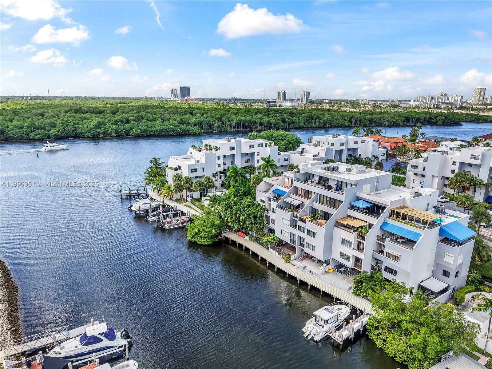 Small Image of 430 POINCIANA ISLAND DR #1710, Sunny Isles Beach Number 8