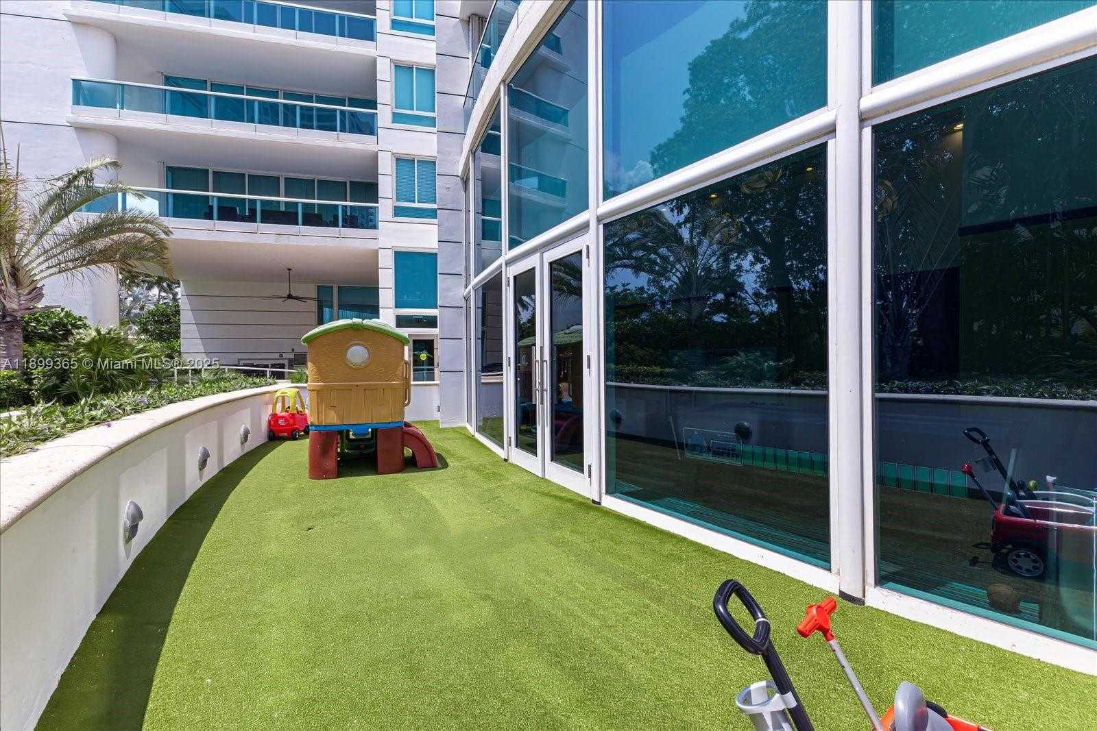 Small Image of 2127 BRICKELL AVE #2005, Miami Number 45