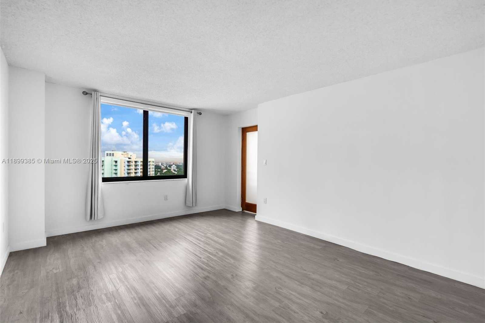 Small Image of 2333 BRICKELL AVE #PH208, Miami Number 16