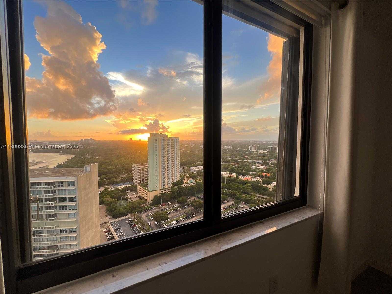 Small Image of 2333 BRICKELL AVE #PH208, Miami Number 18