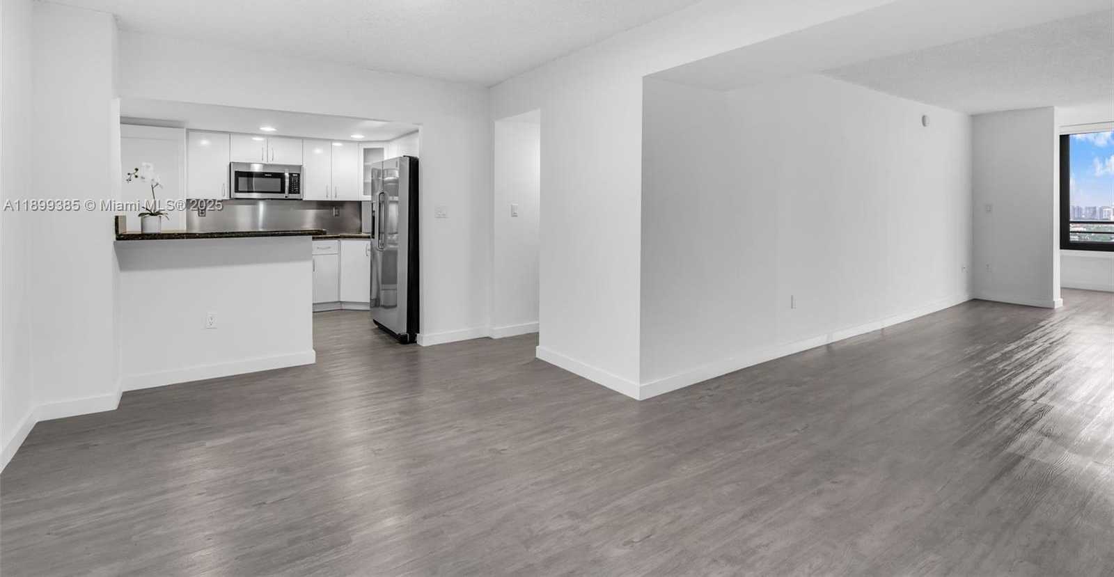 Small Image of 2333 BRICKELL AVE #PH208, Miami Number 7