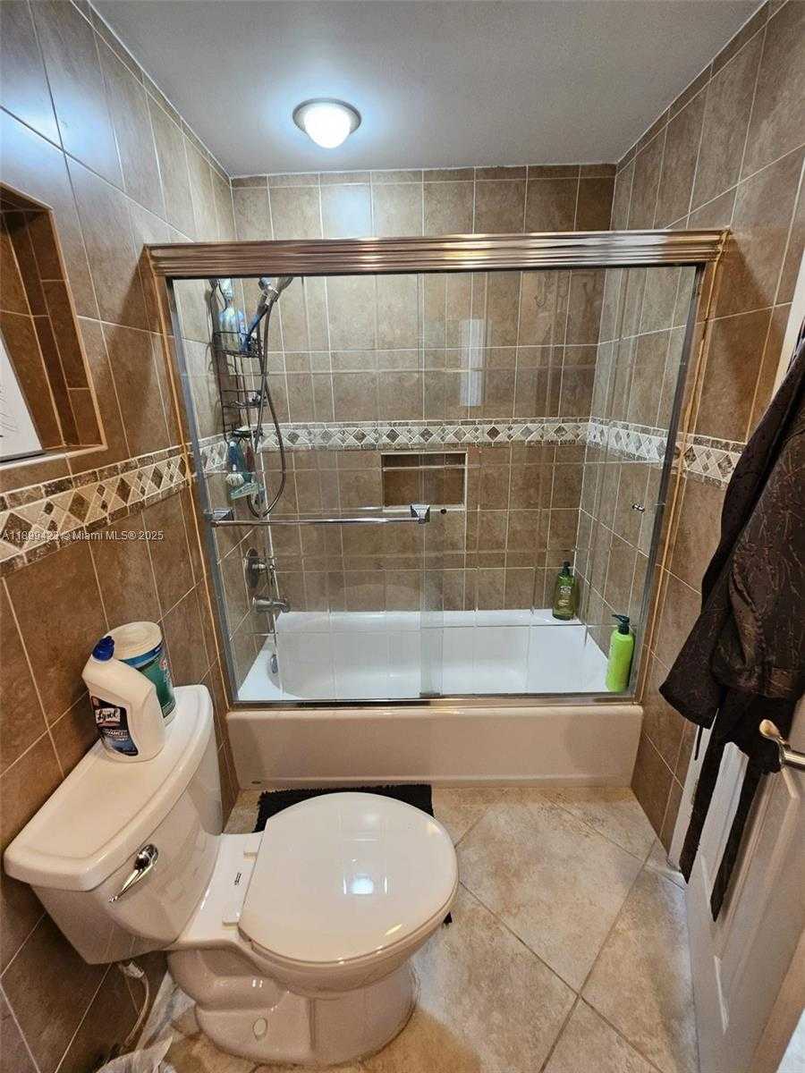 Small Image of 4200 HILLCREST DR #1015, Hollywood Number 13