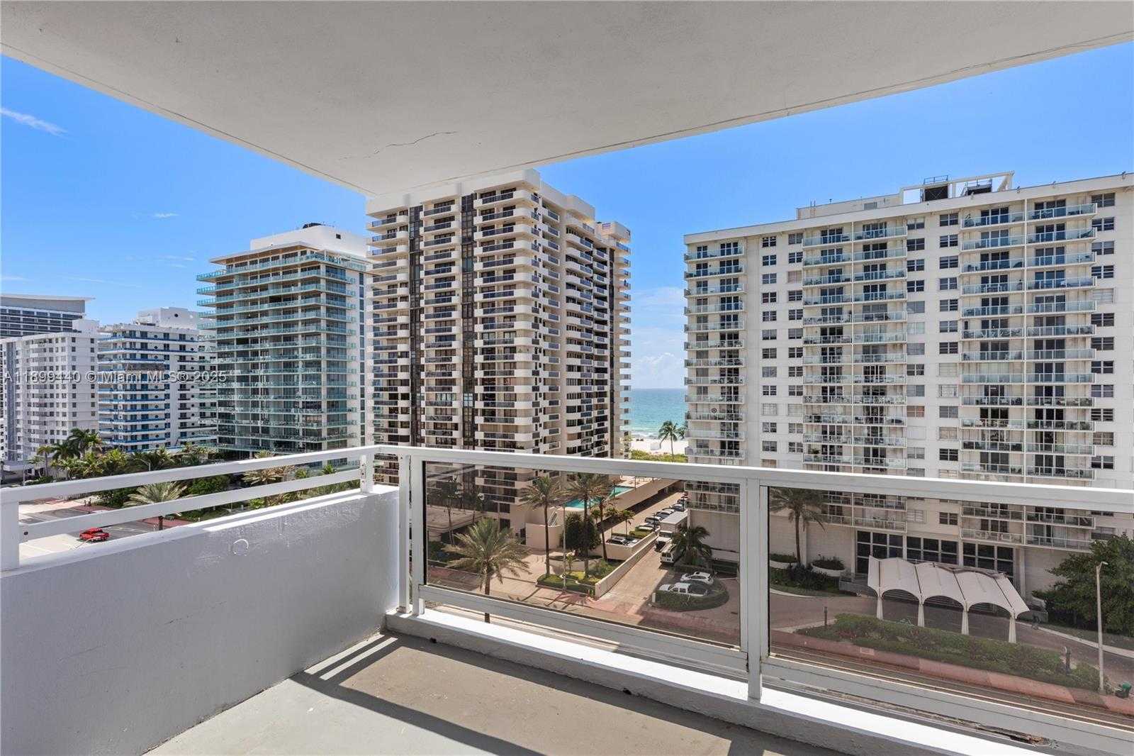 Small Image of 5700 COLLINS #10D, Miami Beach Number 5