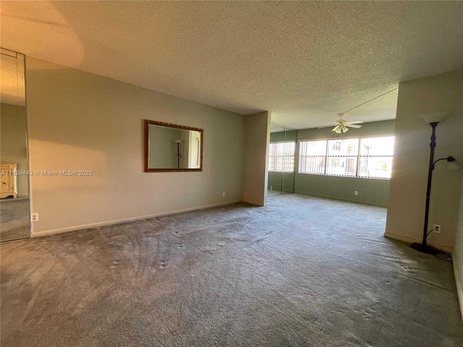 Small Image of 10123 SUNRISE LAKES BLVD #208, Sunrise Number 10