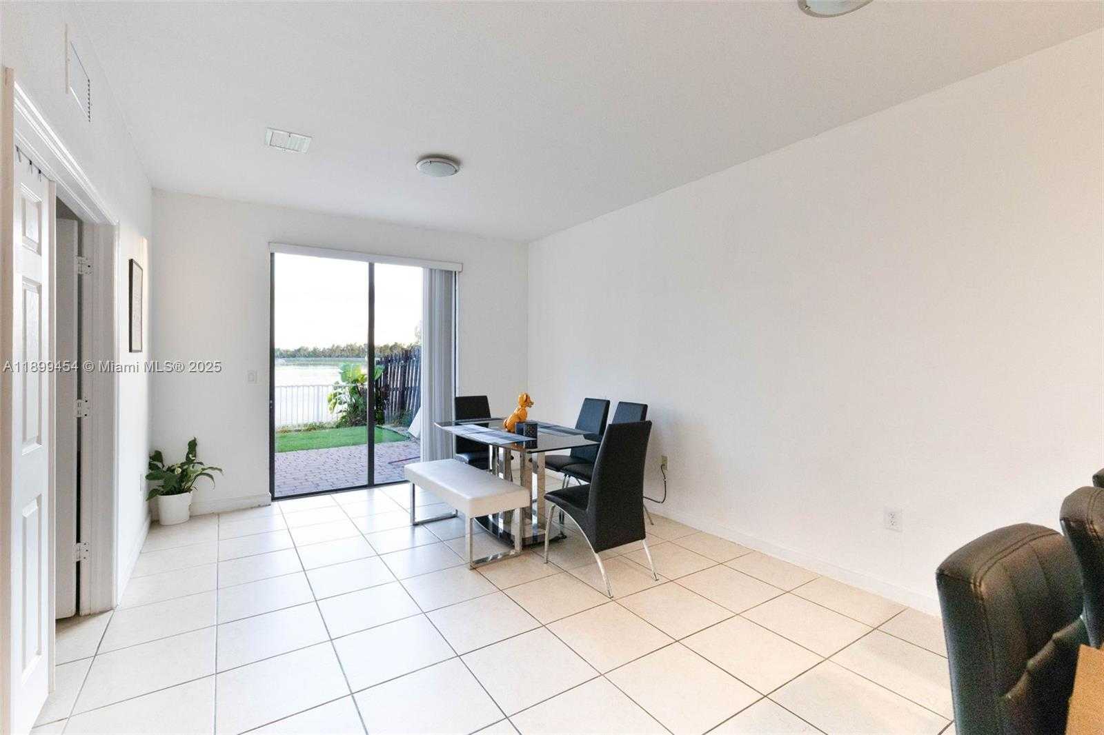 Small Image of 11628 NORTH WEST 87TH LN, Doral Number 12