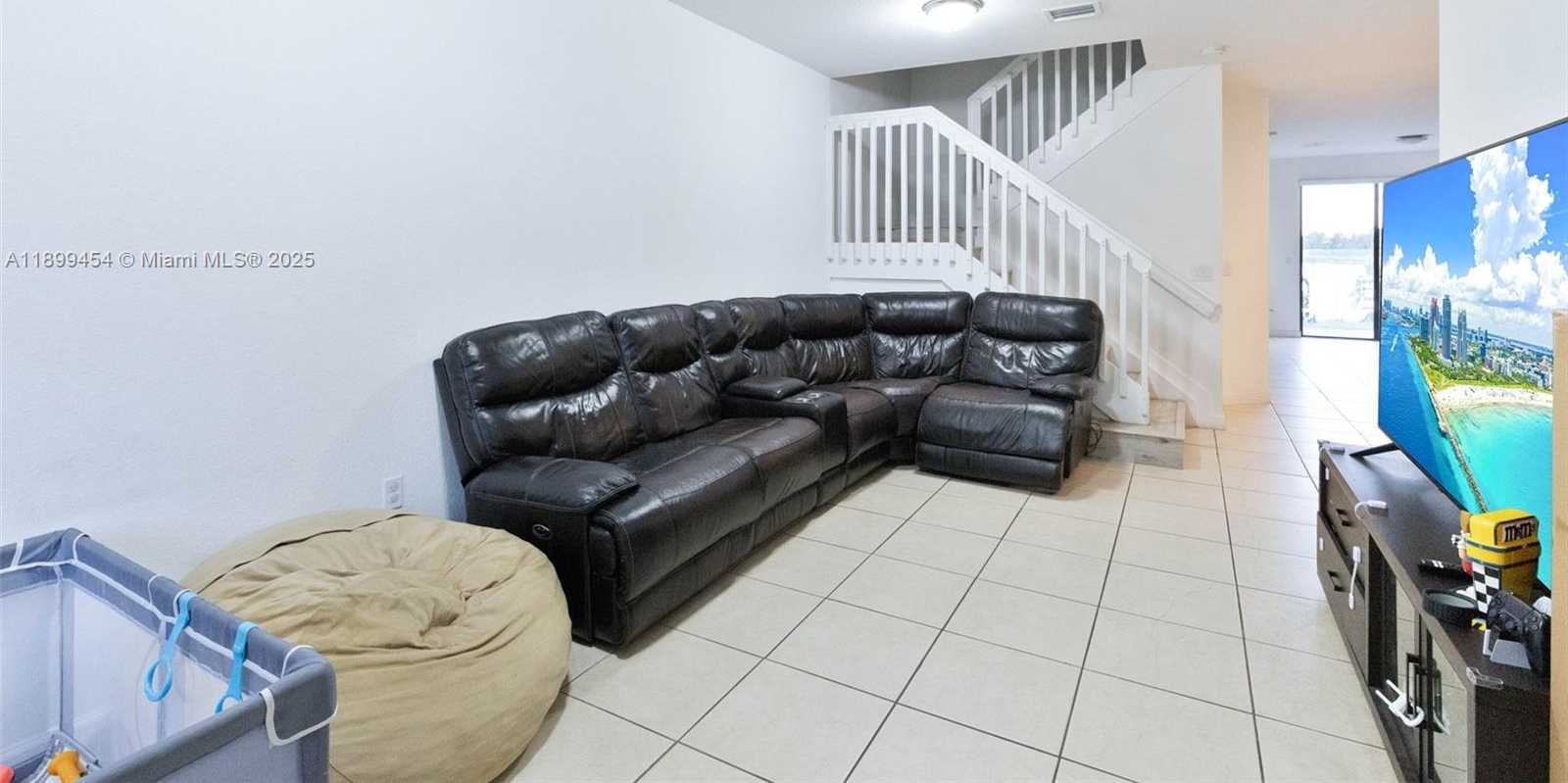 Small Image of 11628 NORTH WEST 87TH LN, Doral Number 18