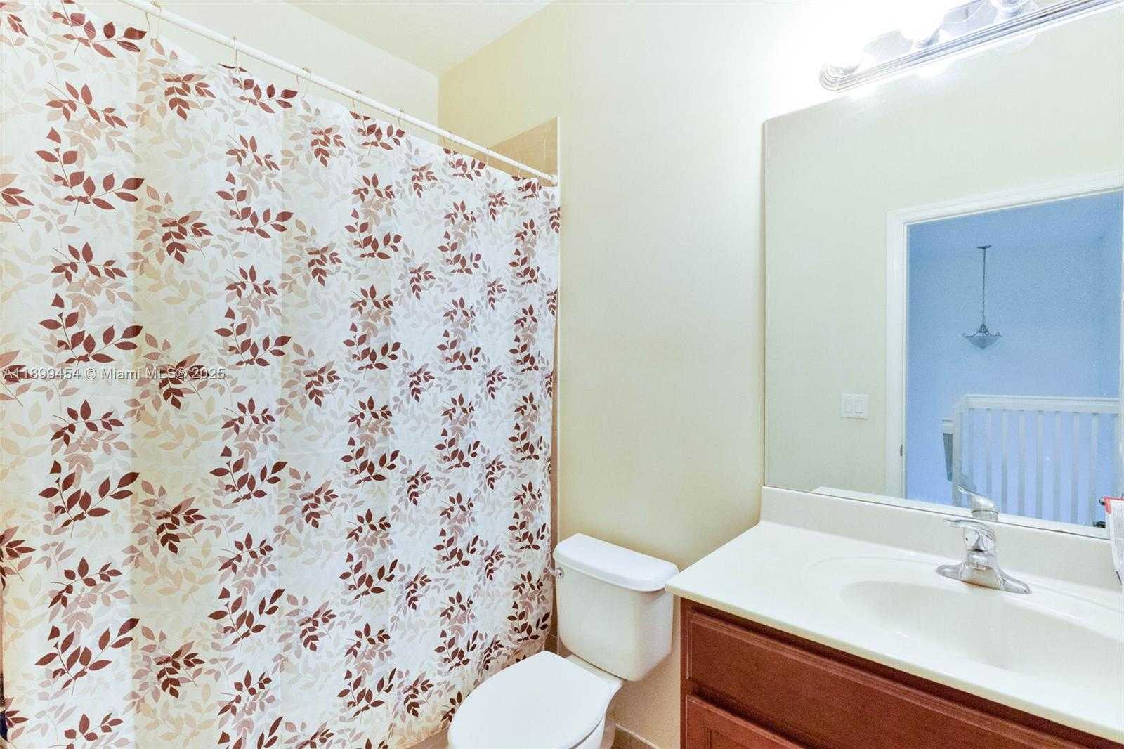 Small Image of 11628 NORTH WEST 87TH LN, Doral Number 4