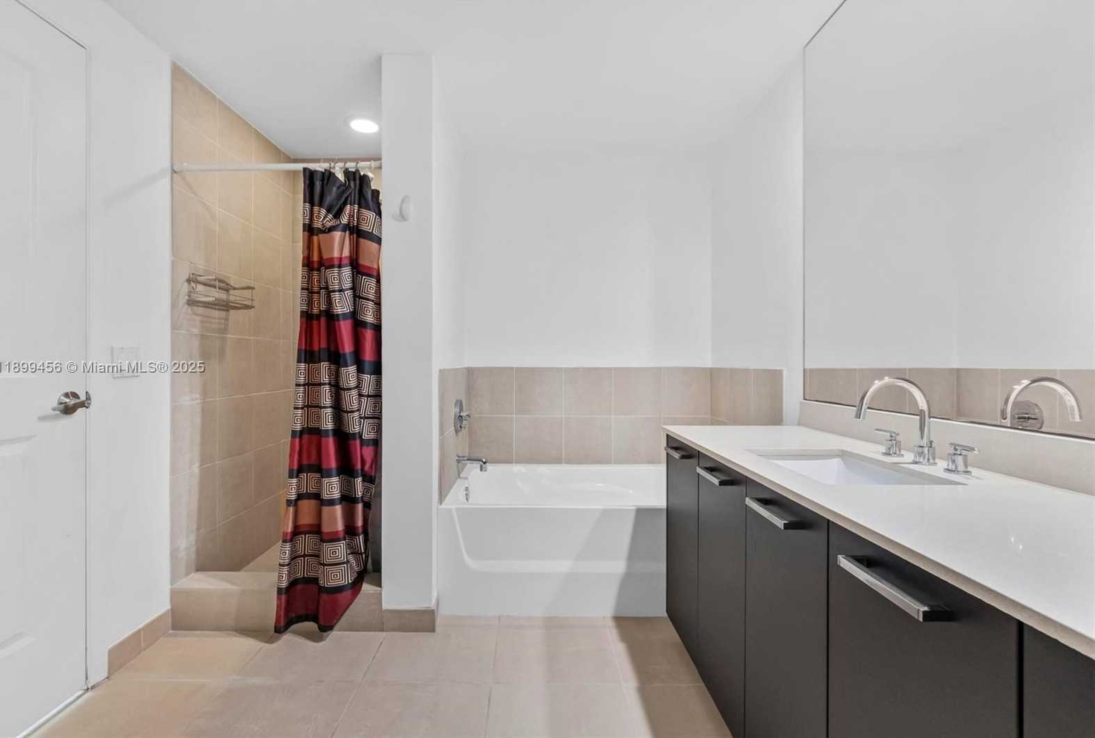 Small Image of 333 NORTH EAST 24TH ST #812, Miami Number 14