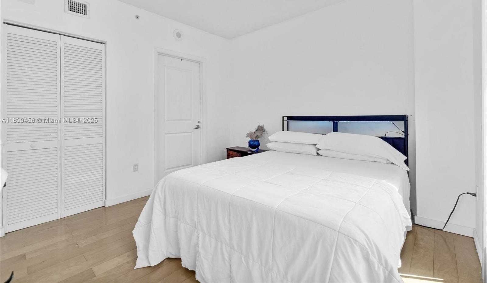 Small Image of 333 NORTH EAST 24TH ST #812, Miami Number 17