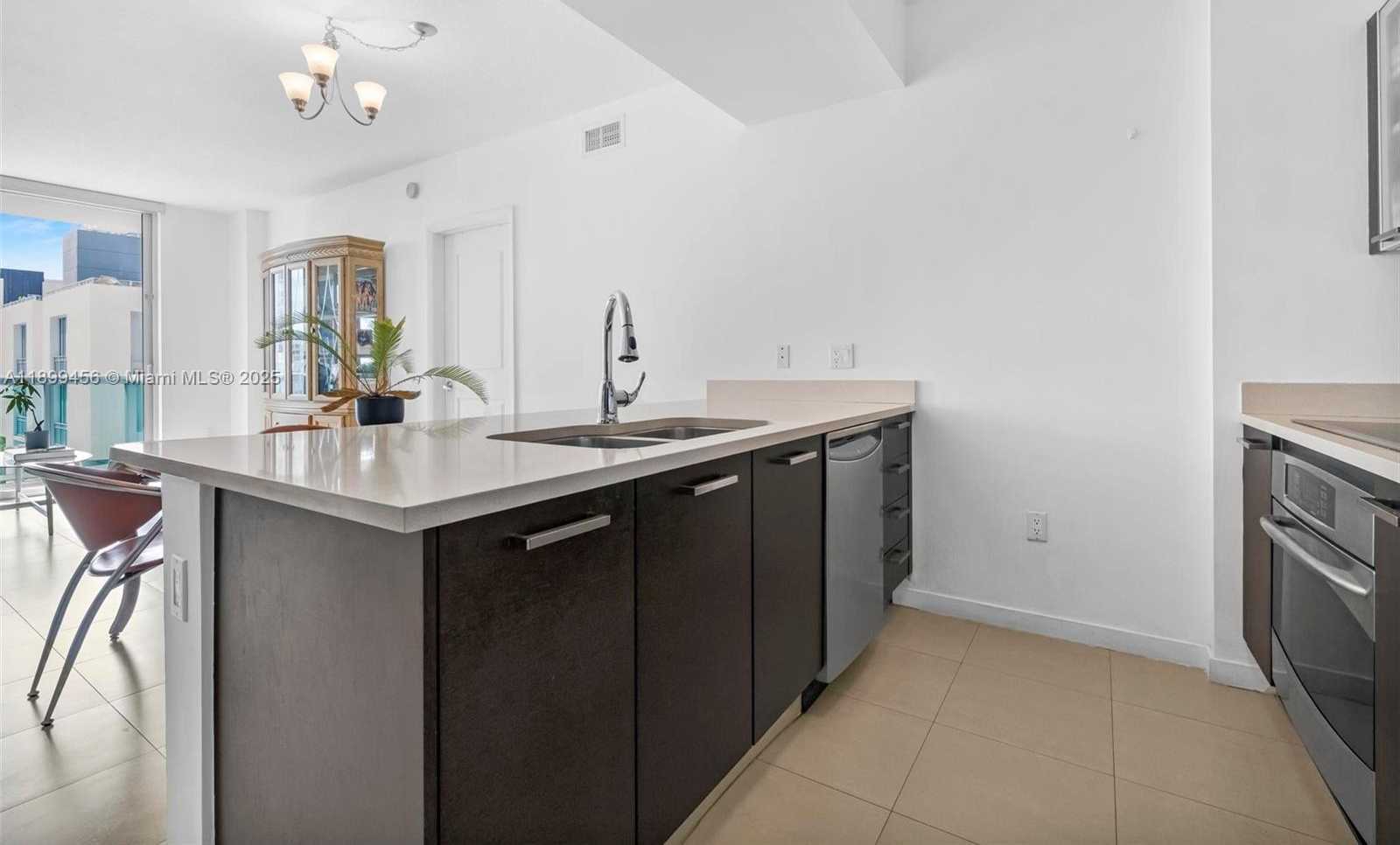 Small Image of 333 NORTH EAST 24TH ST #812, Miami Number 3