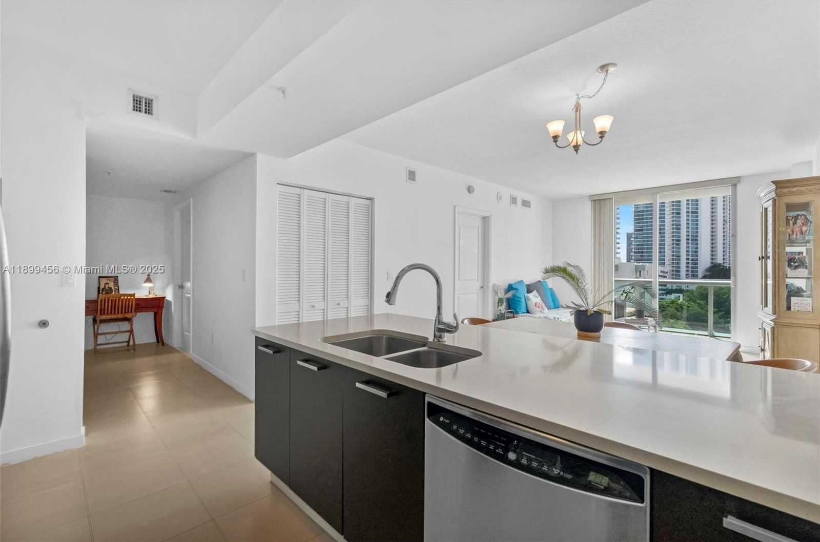 Small Image of 333 NORTH EAST 24TH ST #812, Miami Number 7