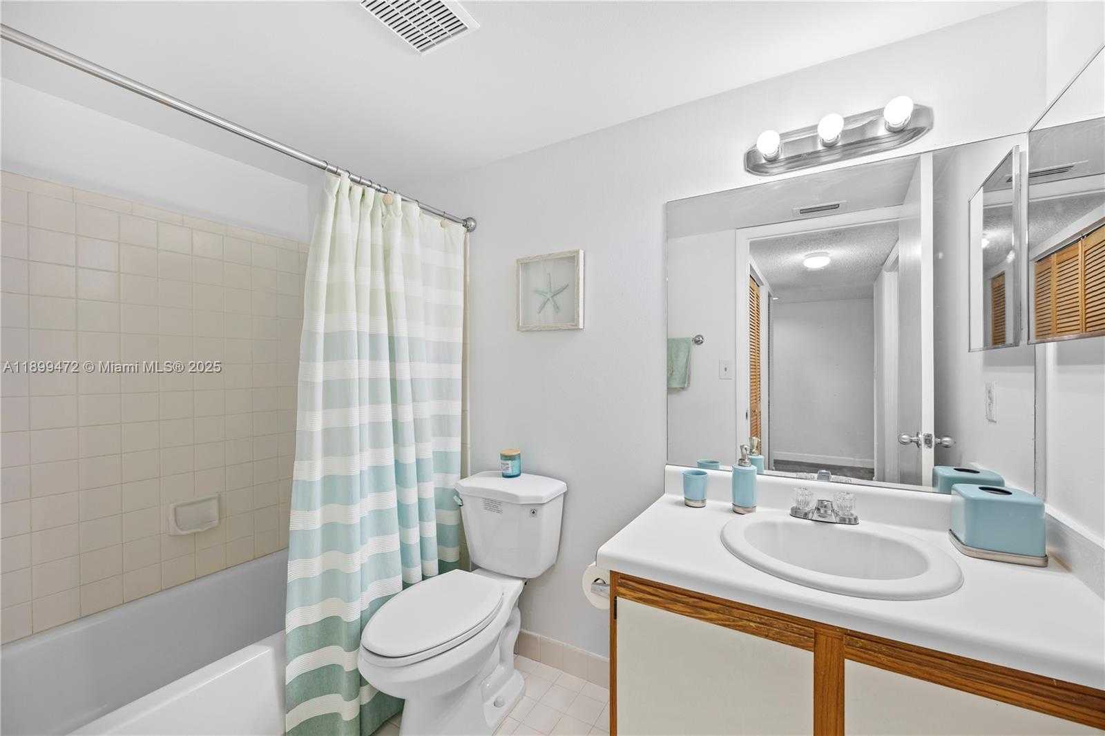 Small Image of 9814 WEST MCNAB RD #204, Tamarac Number 19