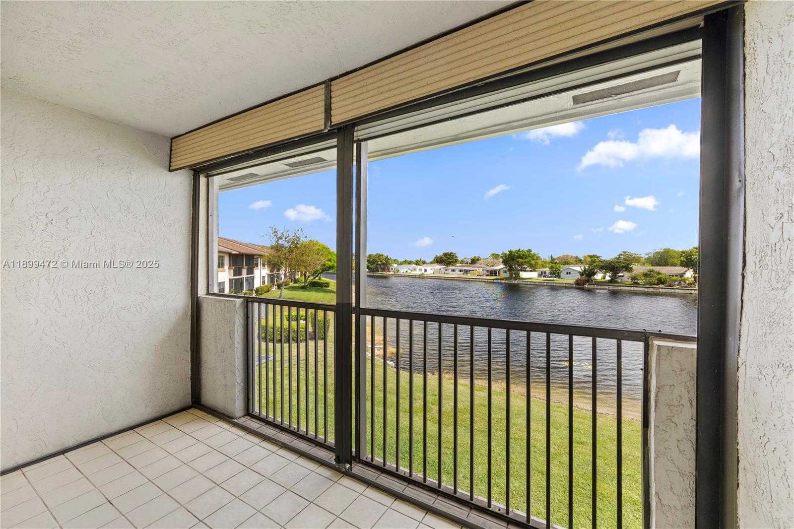 Small Image of 9814 WEST MCNAB RD #204, Tamarac Number 22