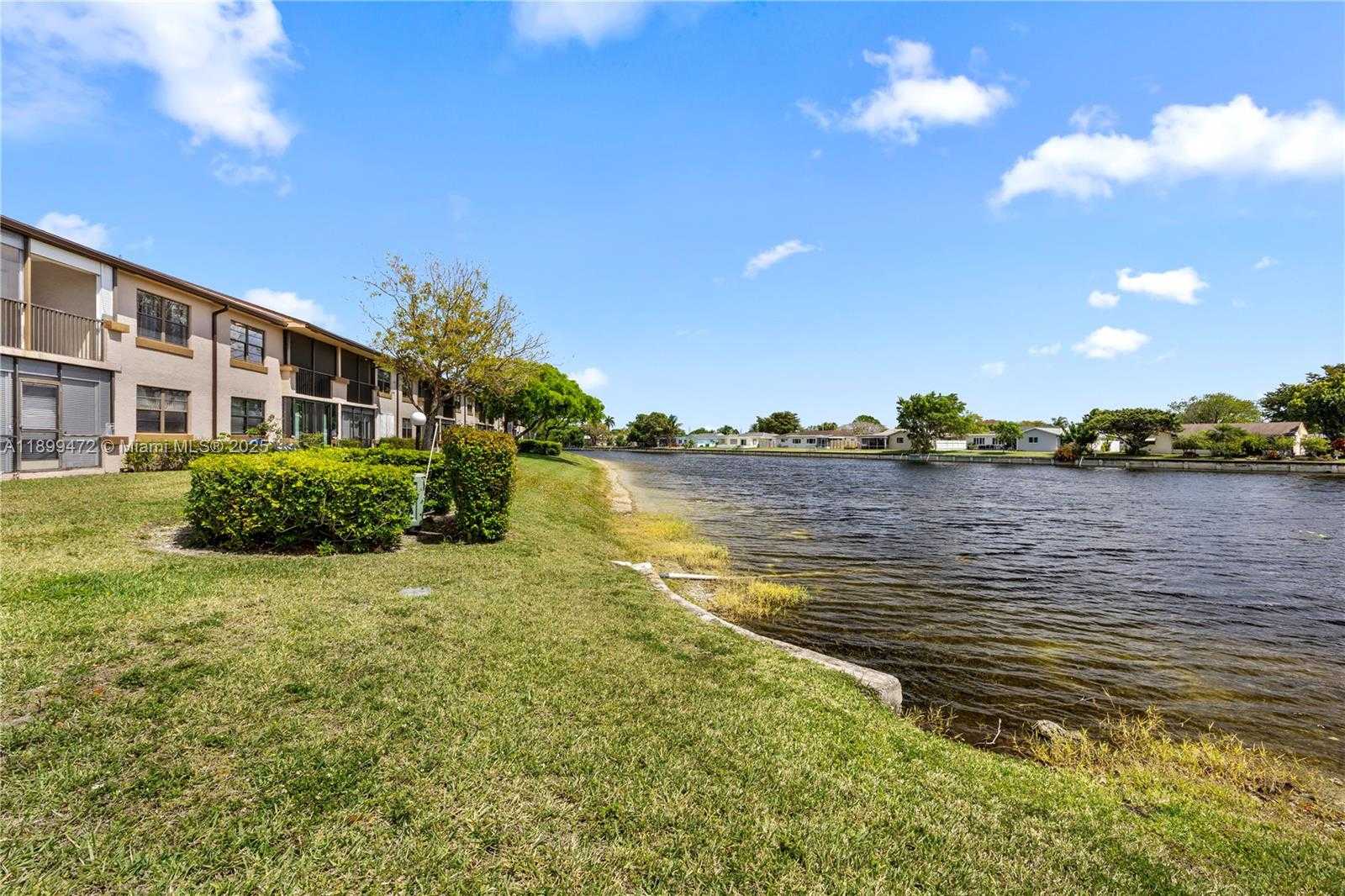 Small Image of 9814 WEST MCNAB RD #204, Tamarac Number 23