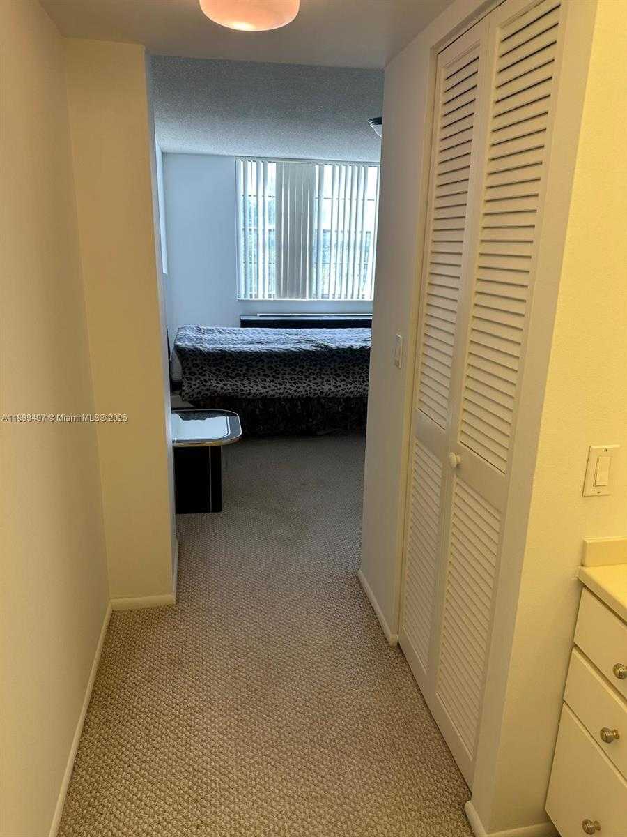 Small Image of 3900 NORTH HILLS DR #310, Hollywood Number 10