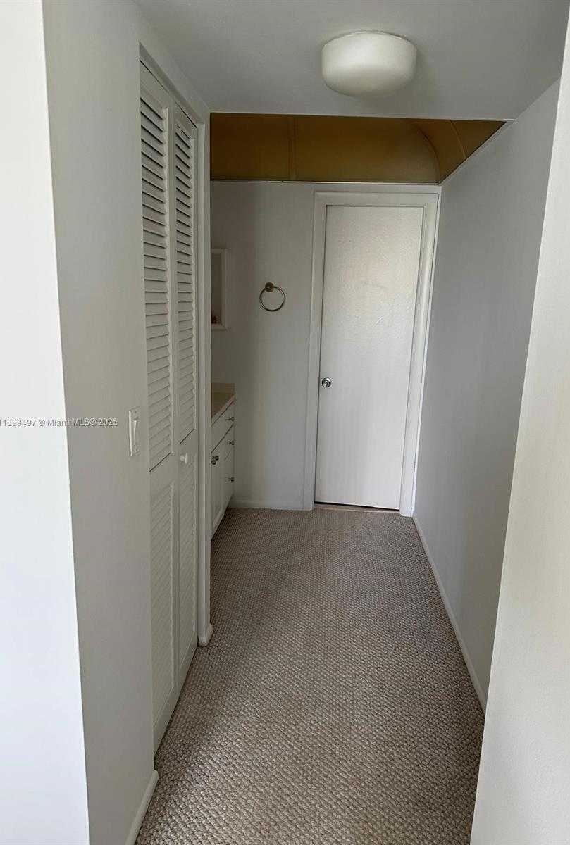 Small Image of 3900 NORTH HILLS DR #310, Hollywood Number 13