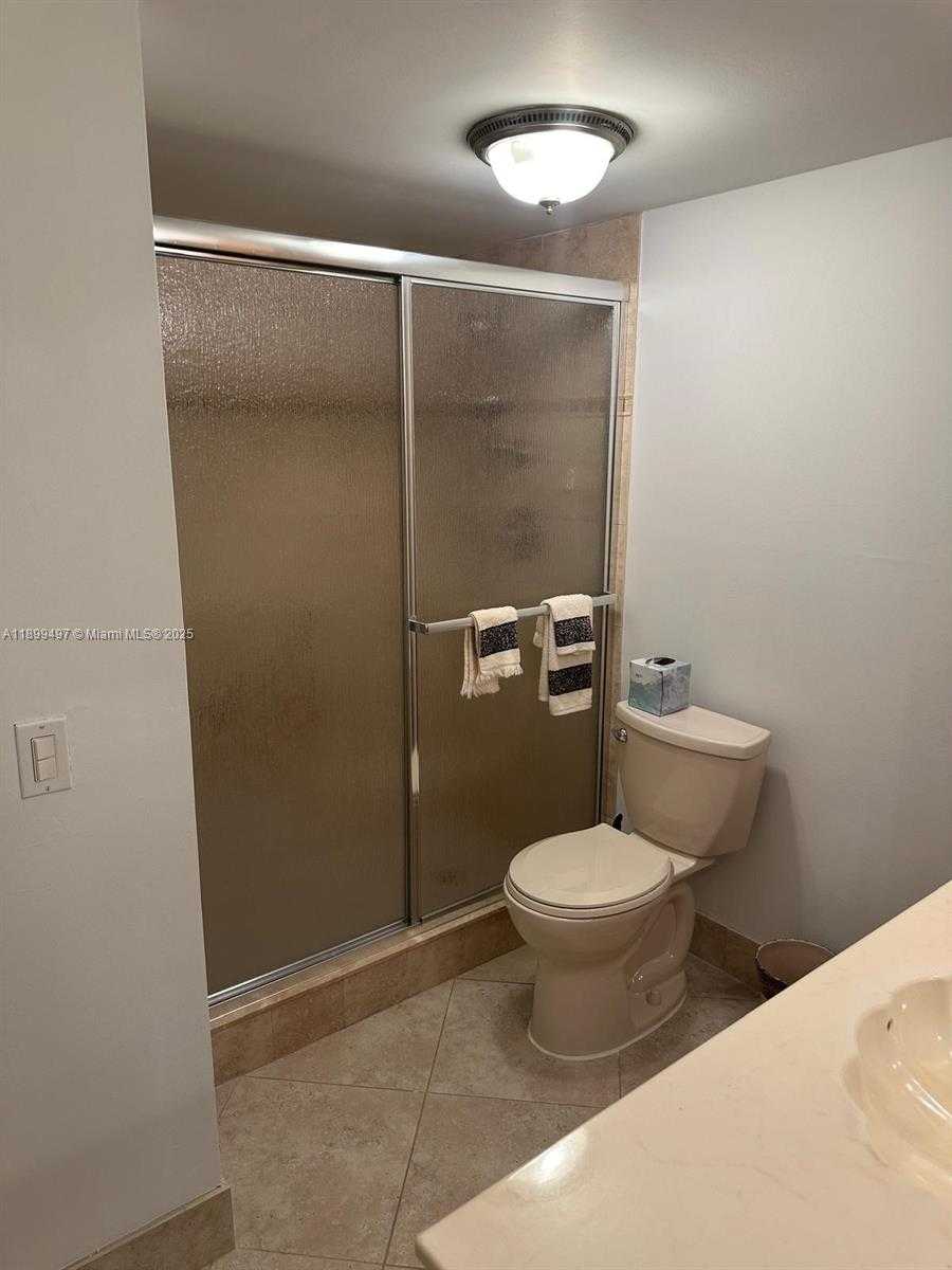 Small Image of 3900 NORTH HILLS DR #310, Hollywood Number 19