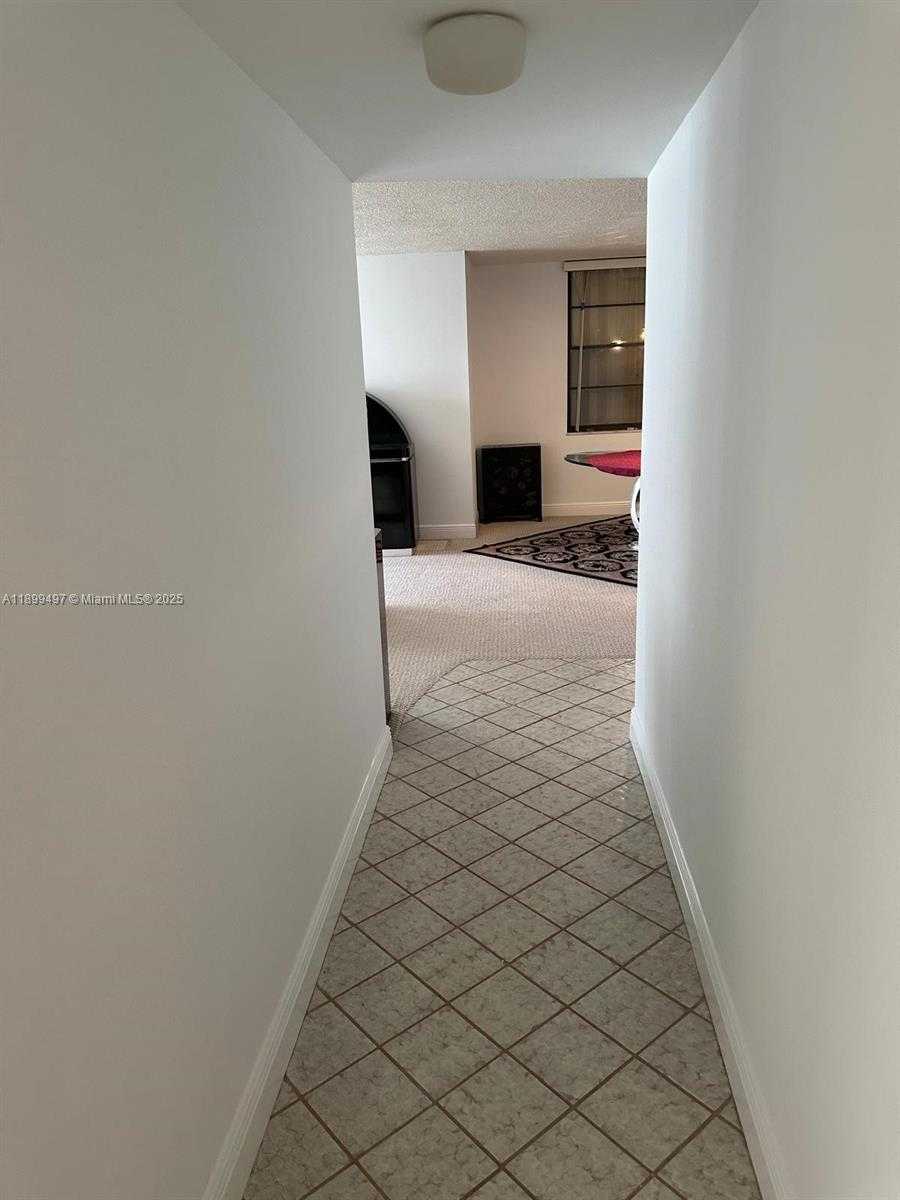 Small Image of 3900 NORTH HILLS DR #310, Hollywood Number 21