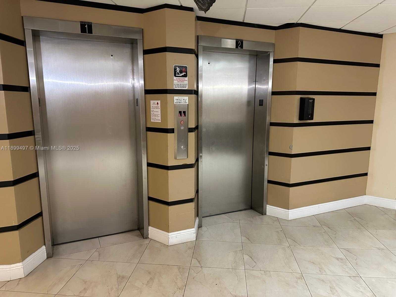 Small Image of 3900 NORTH HILLS DR #310, Hollywood Number 28