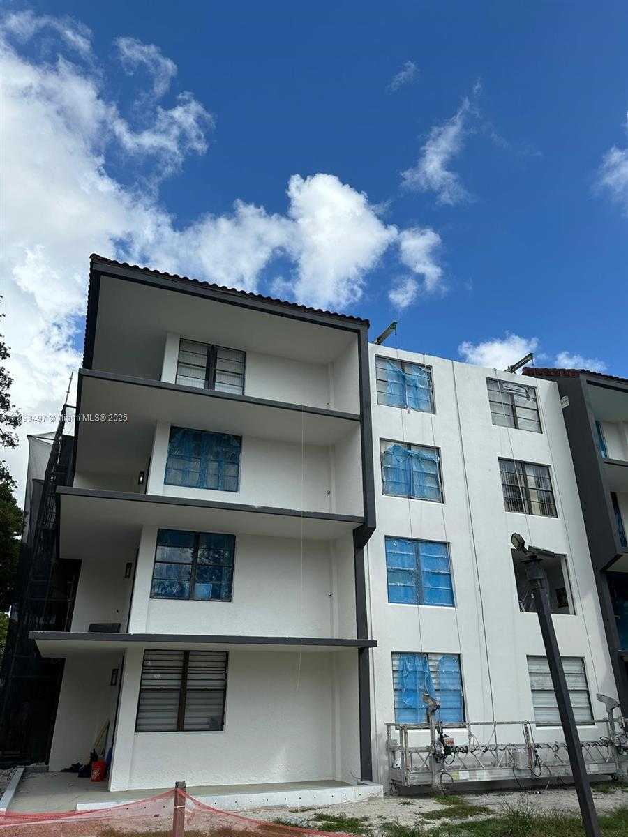 Small Image of 3900 NORTH HILLS DR #310, Hollywood Number 33