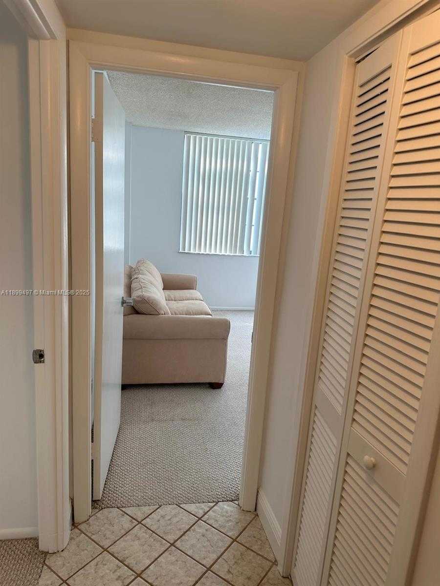 Small Image of 3900 NORTH HILLS DR #310, Hollywood Number 6