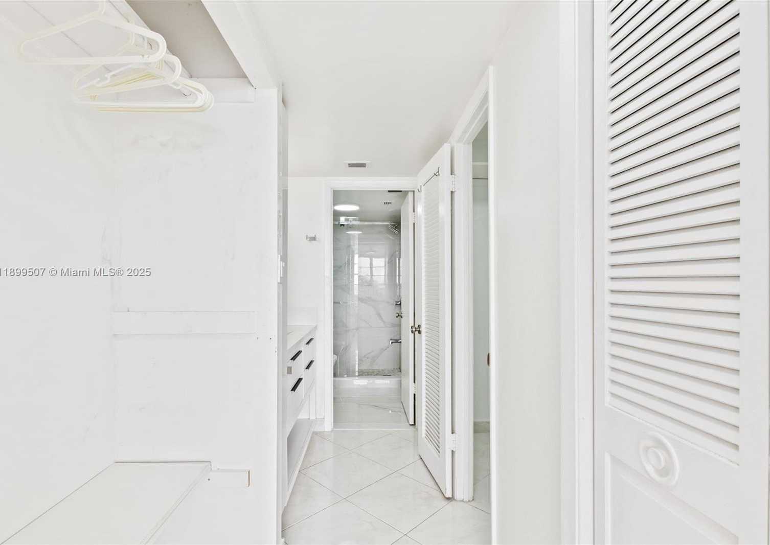 Small Image of 18021 BISCAYNE BLVD #1003, Aventura Number 13