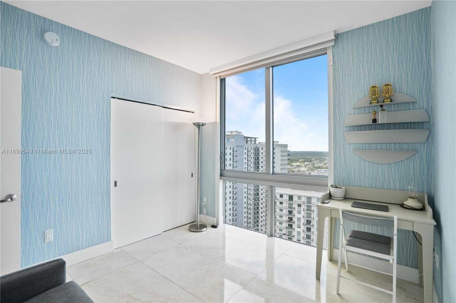 Small Image of 16385 BISCAYNE BLVD #2901 +2 Parking, North Miami Beach Number 11