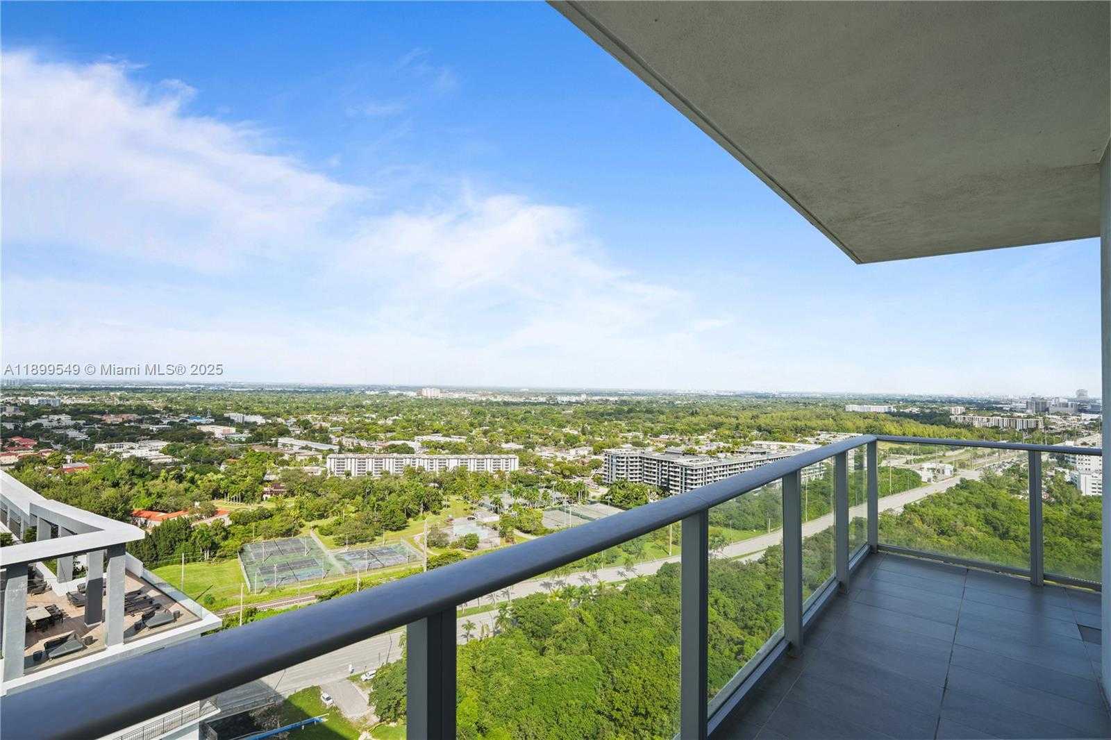 Small Image of 16385 BISCAYNE BLVD #2901 +2 Parking, North Miami Beach Number 27