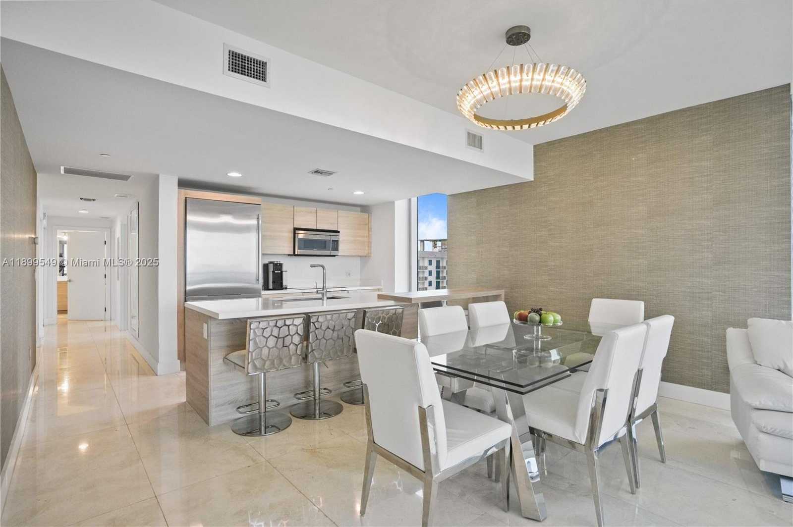 Small Image of 16385 BISCAYNE BLVD #2901 +2 Parking, North Miami Beach Number 6