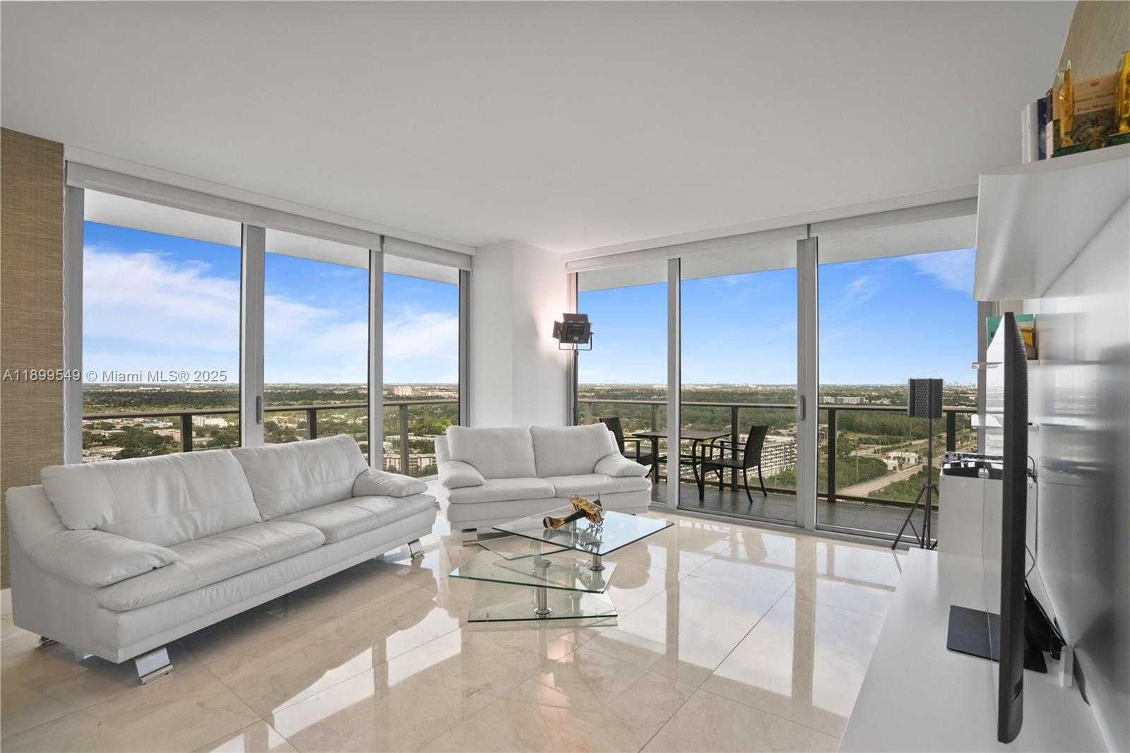 Small Image of 16385 BISCAYNE BLVD #2901 +2 Parking, North Miami Beach Number 7