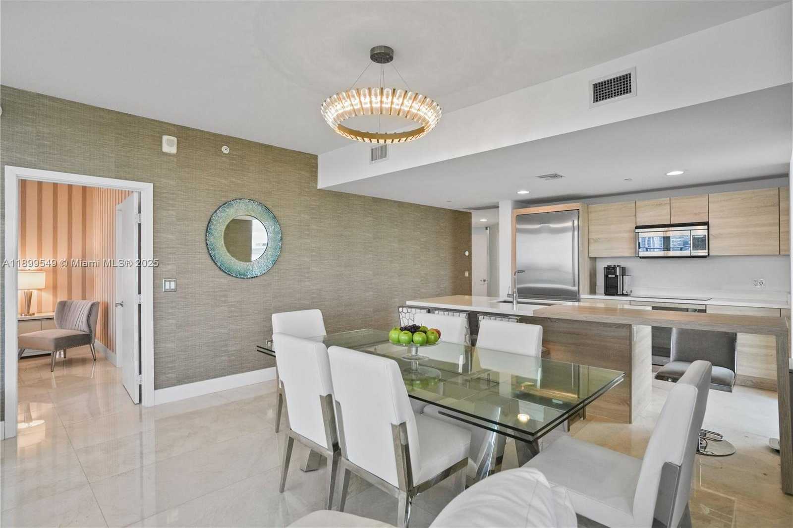 Small Image of 16385 BISCAYNE BLVD #2901 +2 Parking, North Miami Beach Number 8