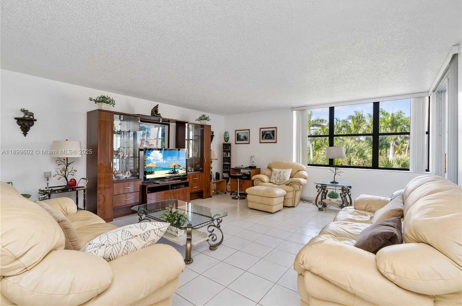 Small Image of 20401 NORTH EAST 30TH AVE #416-8, Aventura Number 6