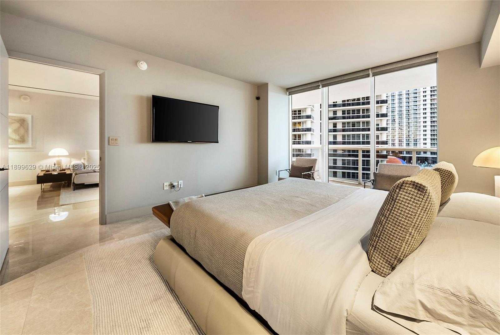 Small Image of 1830 SOUTH OCEAN DR #1810, Hallandale Beach Number 26