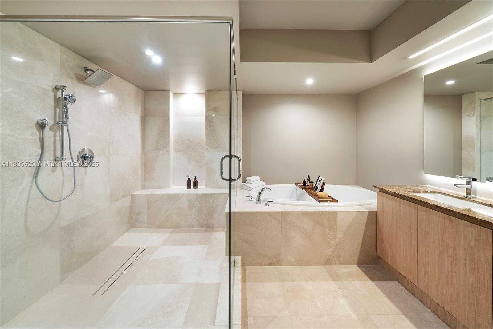 Small Image of 1830 SOUTH OCEAN DR #1810, Hallandale Beach Number 5