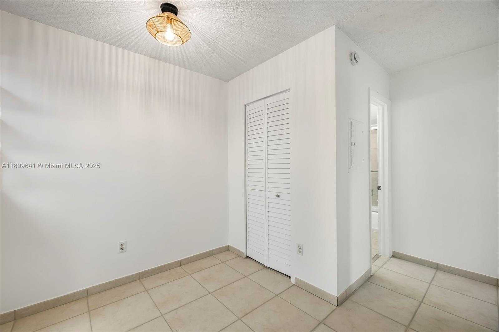 Small Image of 10780 NORTH KENDALL DR #E11, Miami Number 13