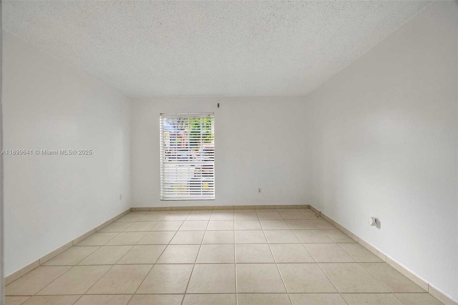Small Image of 10780 NORTH KENDALL DR #E11, Miami Number 14