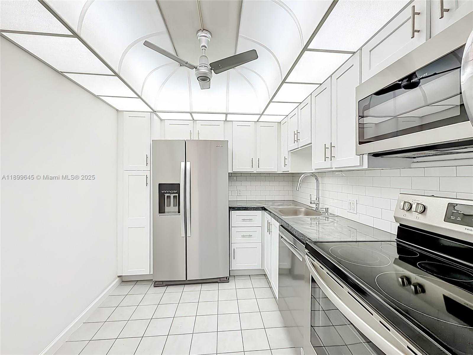 Small Image of 20301 WEST COUNTRY CLUB DR #2428, Aventura Number 12