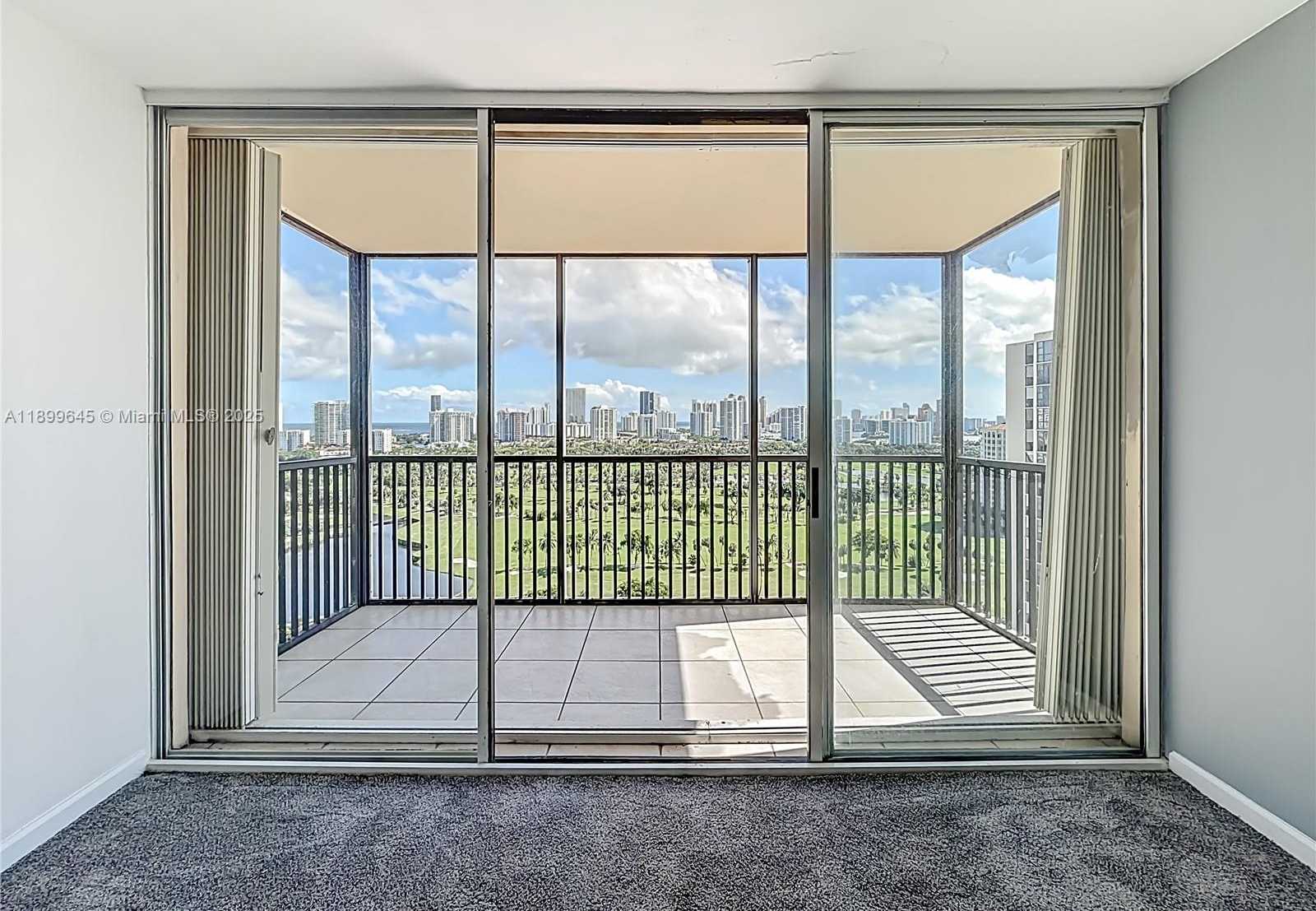 Small Image of 20301 WEST COUNTRY CLUB DR #2428, Aventura Number 39