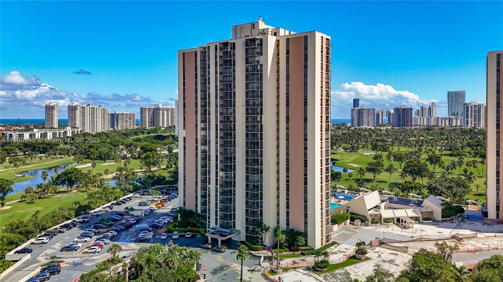 Small Image of 20301 WEST COUNTRY CLUB DR #2428, Aventura Number 4