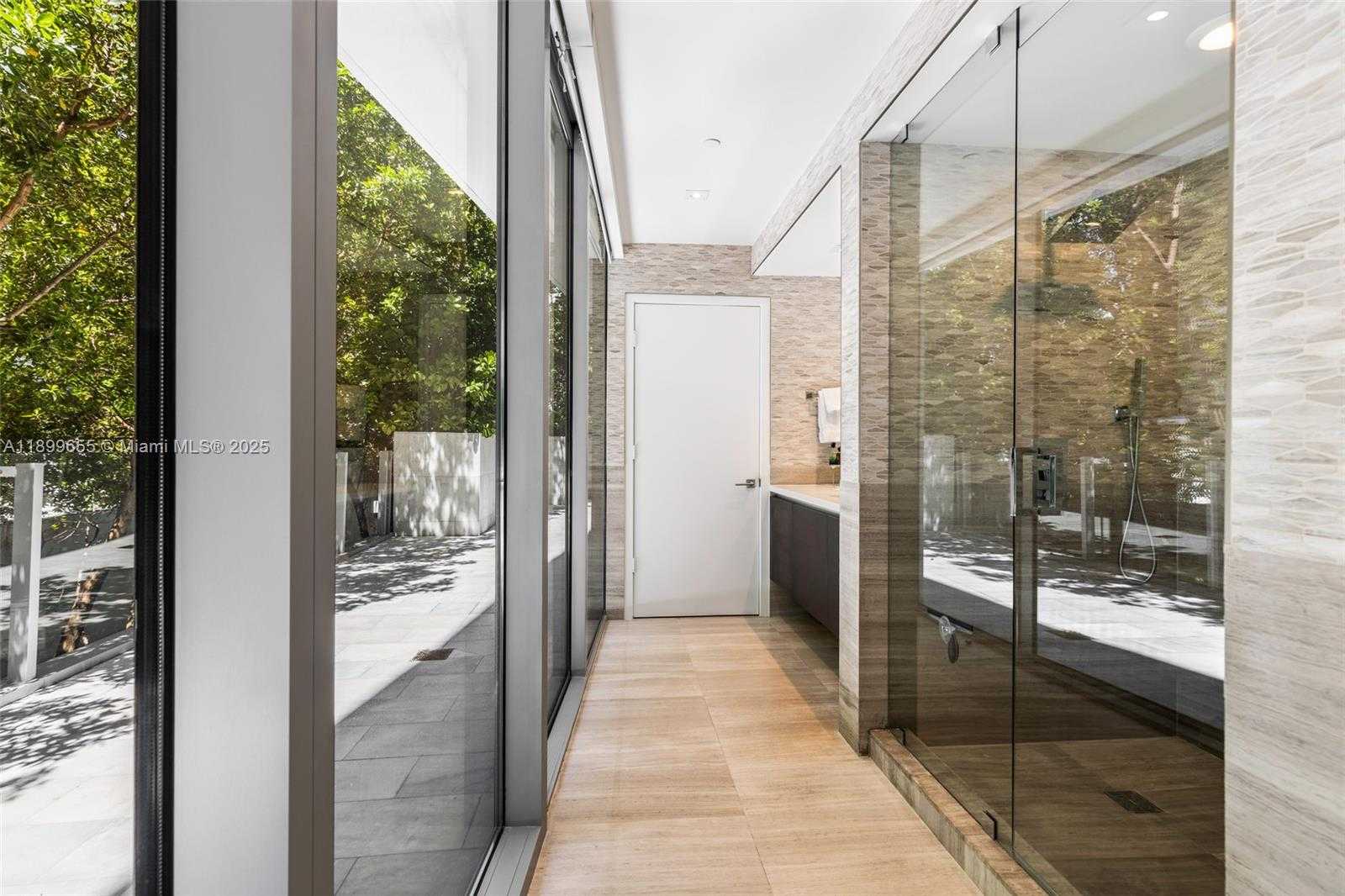 Small Image of 1 COLLINS AVE #207, Miami Beach Number 37