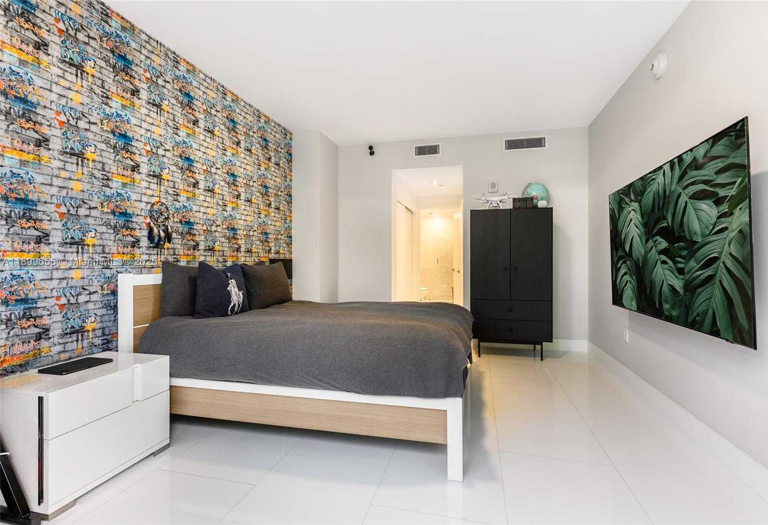 Small Image of 1 COLLINS AVE #207, Miami Beach Number 42