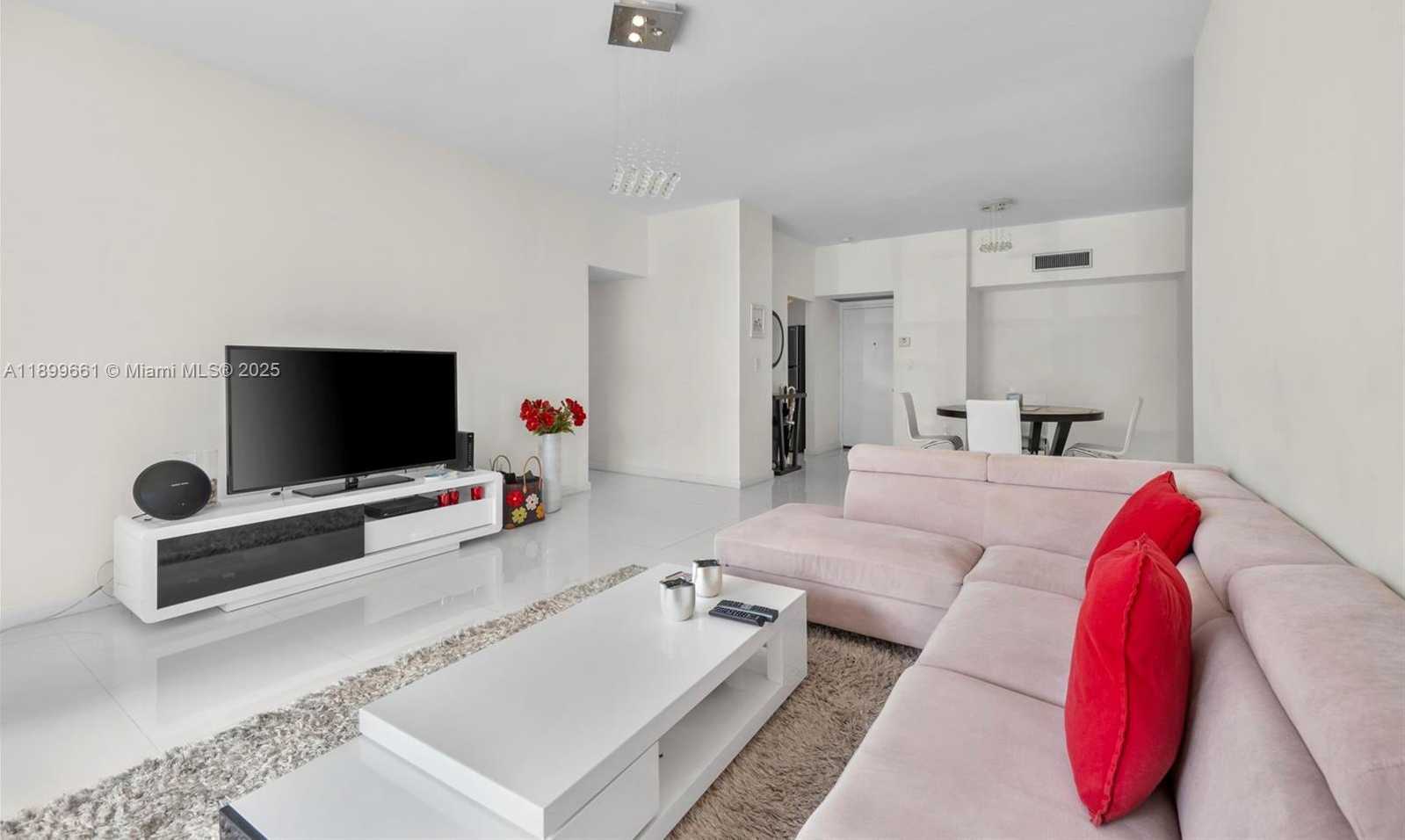 Small Image of 3731 NORTH COUNTRY CLUB DR #127, Aventura Number 11